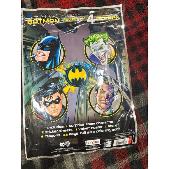6 FOR $15 New BATMAN LARGE COLORING PACK - Picture 2 of 2